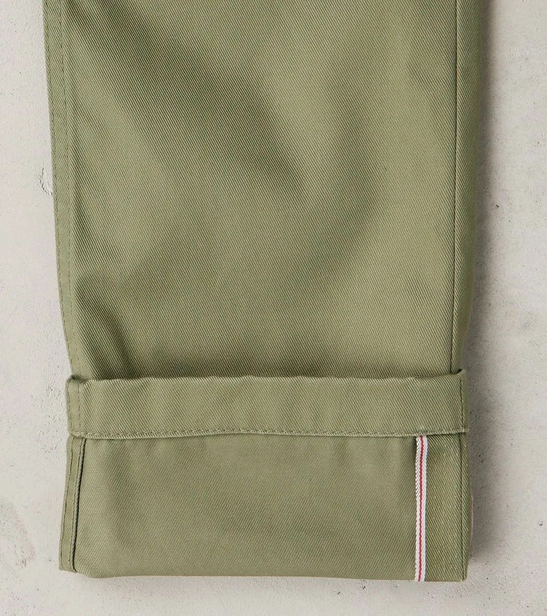 721-OLV - Slim Tapered - Mercerized Selvedge Olive Chino