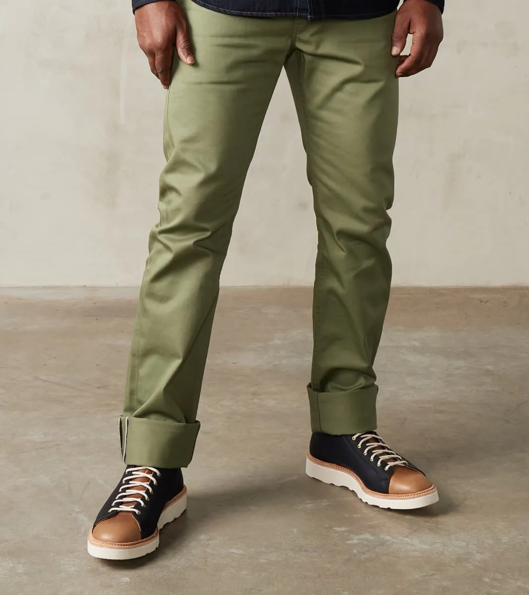 721-OLV - Slim Tapered - Mercerized Selvedge Olive Chino