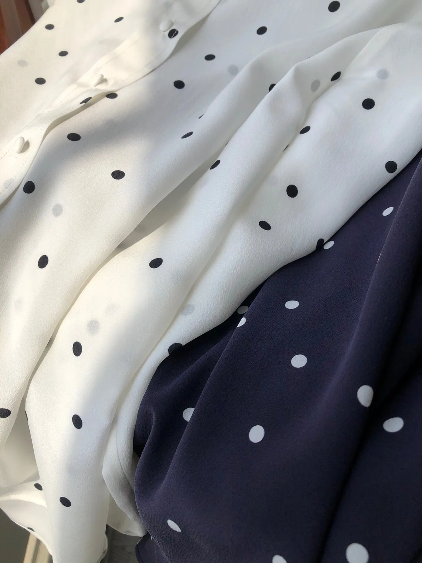 NoNothing |Classic 100% silk shirt in polka dot( 2 colours)