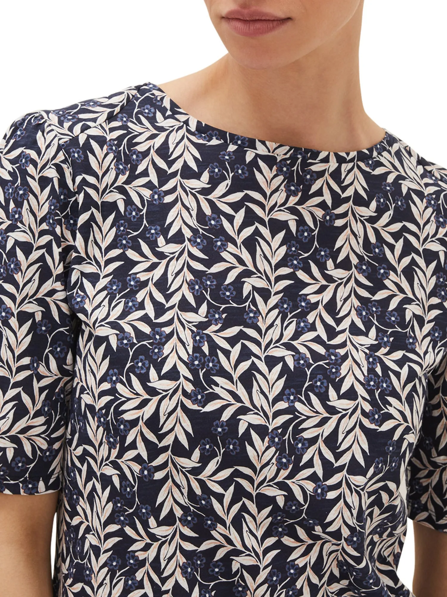 Poppie Leaf Print Top