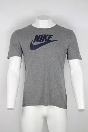 Vintage 00s Nike Grey t-shirt with Navy logo - L