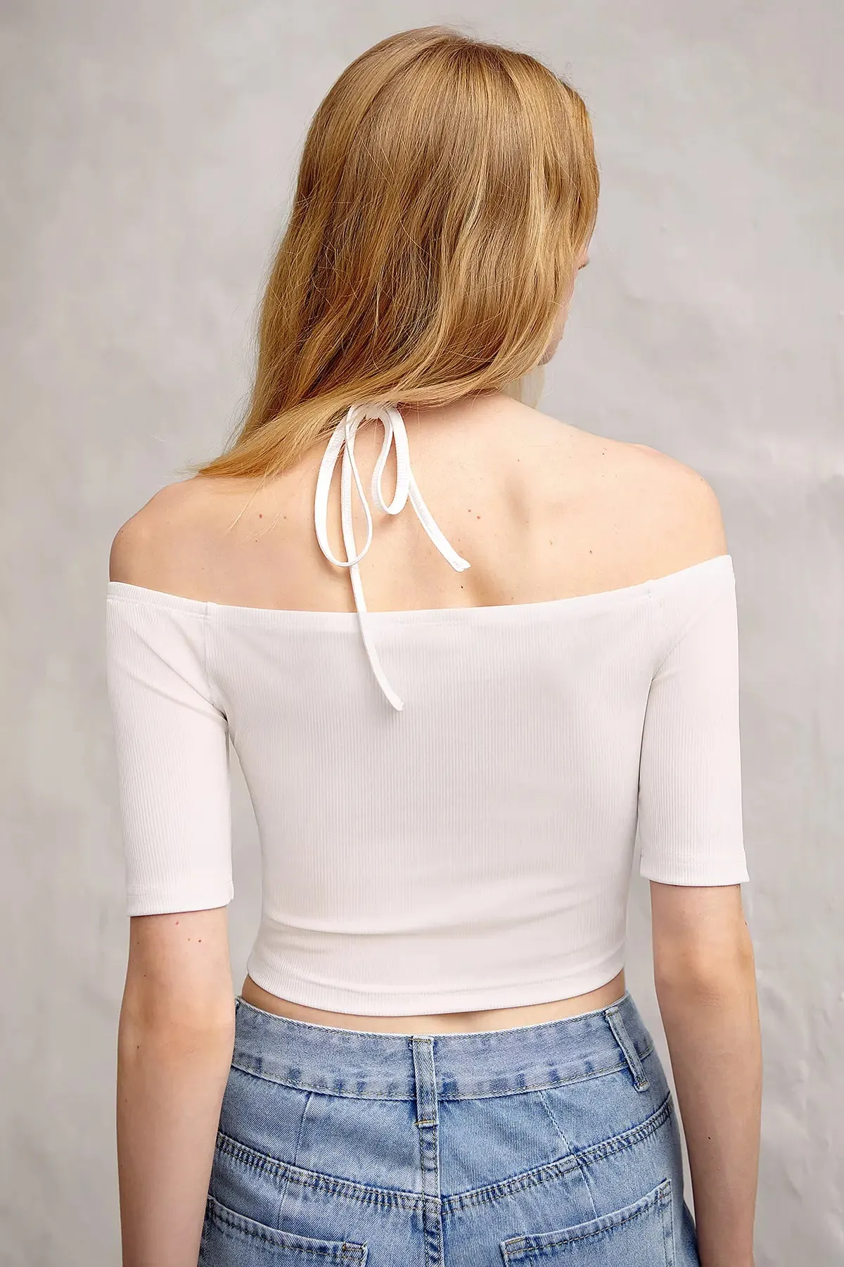 Women's Cut Out Halter Crop Top