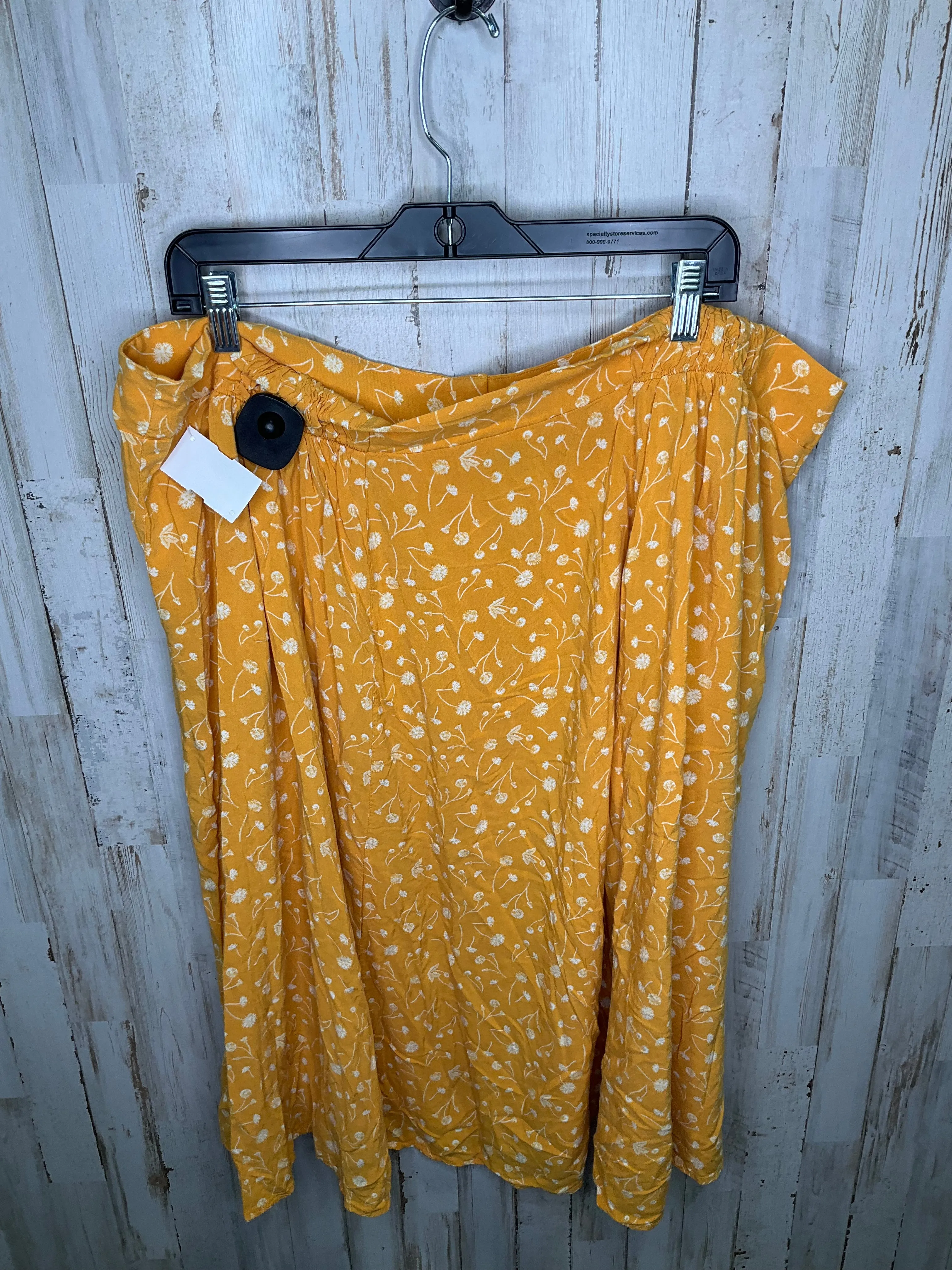 Yellow Skirt Midi Torrid, Size 3x